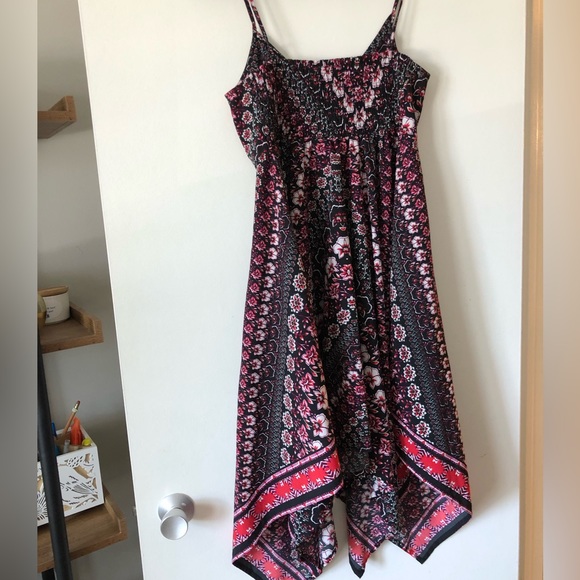 Dex Handkerchief Dress - Picture 2 of 5